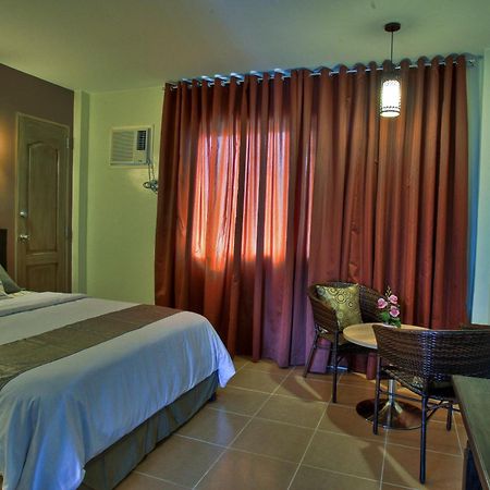 Tagaytay Wingate Manor Hotell Tagaytay City Exteriör bild