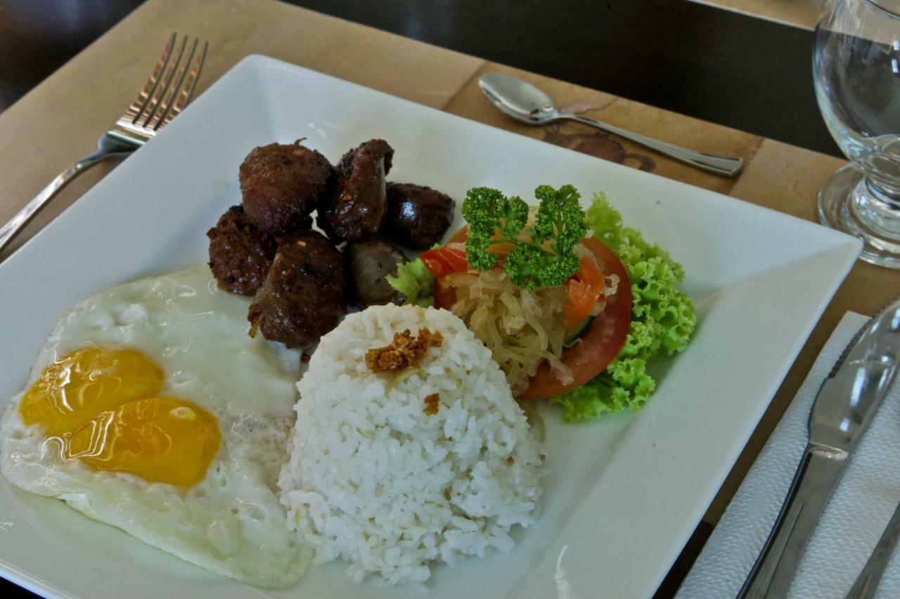 Tagaytay Wingate Manor Hotell Tagaytay City Exteriör bild