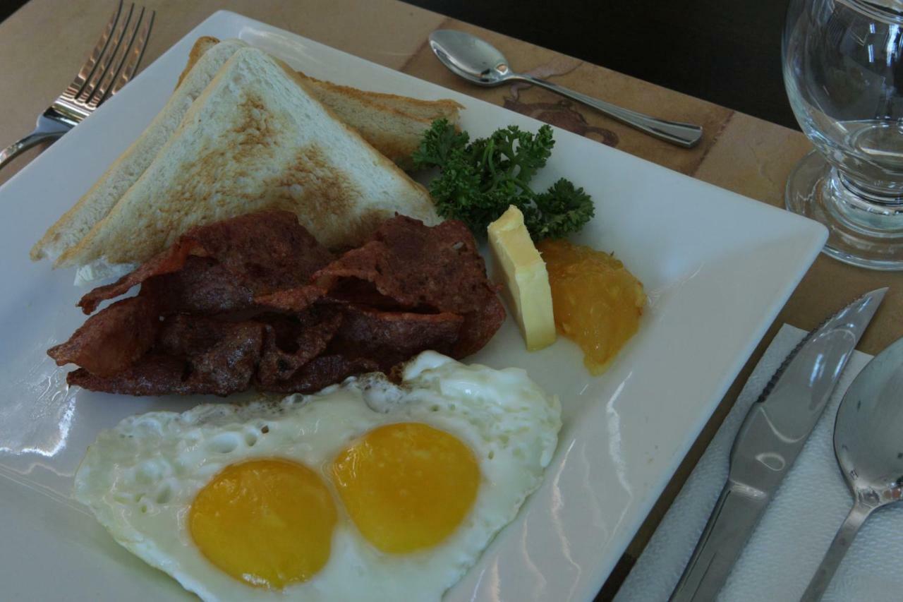 Tagaytay Wingate Manor Hotell Tagaytay City Exteriör bild
