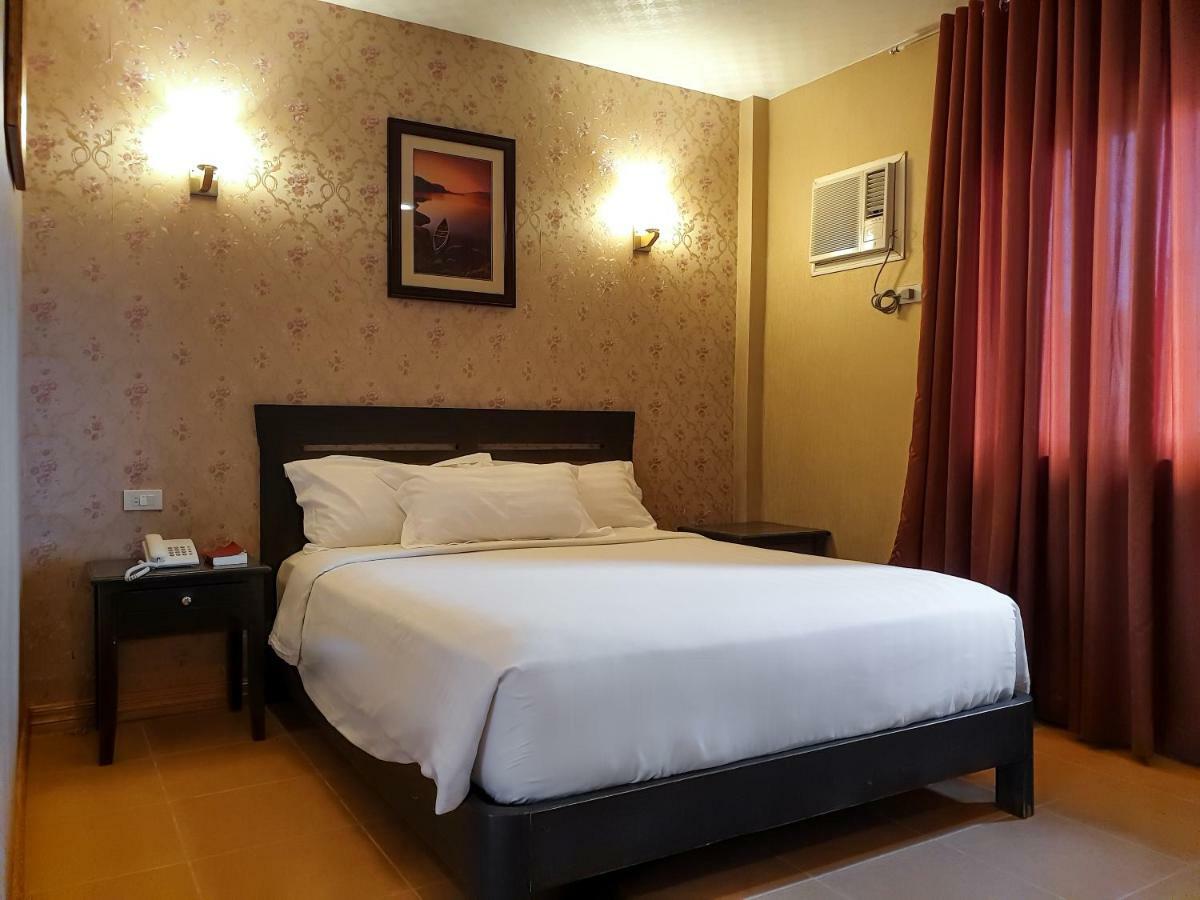 Tagaytay Wingate Manor Hotell Tagaytay City Exteriör bild