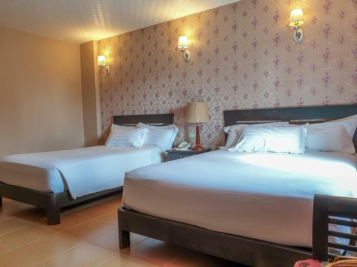 Tagaytay Wingate Manor Hotell Tagaytay City Exteriör bild