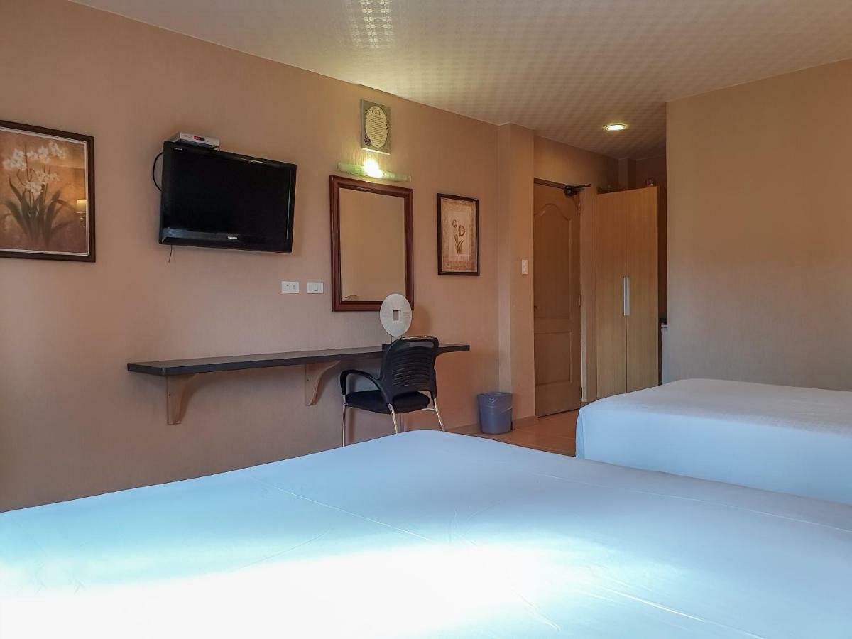Tagaytay Wingate Manor Hotell Tagaytay City Exteriör bild